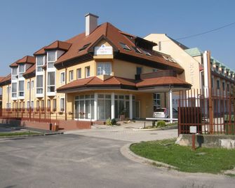 Aqua Hotel Termál - Mosonmagyaróvár - Budynek