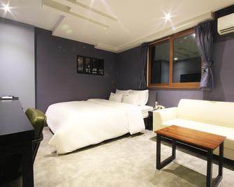 Yangsan Deokgye Sharp - Yangsan - Habitación