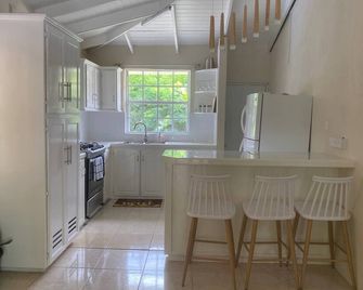 2 bedroom house - Vieux Fort - Kitchen