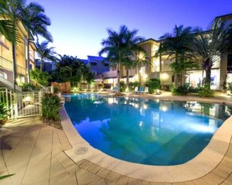 Colonial Resort Noosa - Noosaville - Piscina