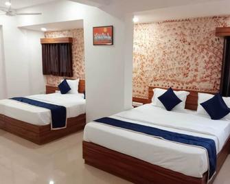 Hotel Royal Gold - Gandhinagar - Yatak Odası