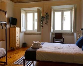 De Pedra e Sal Hostel & Suites - Setúbal - Habitación