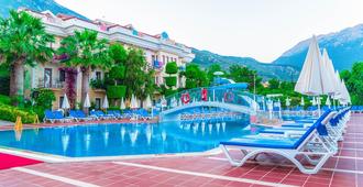 Yel Holiday Resort - Ölüdeniz - Pool