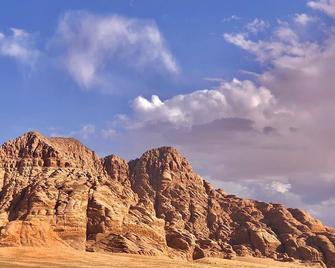 Wadi rum boutique camp & jeep tour - Wadi Rum - Camera da letto