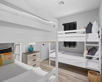 Casa Rockport - Waterfront + Pet Friendly - Rockport - Bedroom