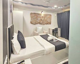 Astha Kandivali Service Apt - Bombay - Habitación