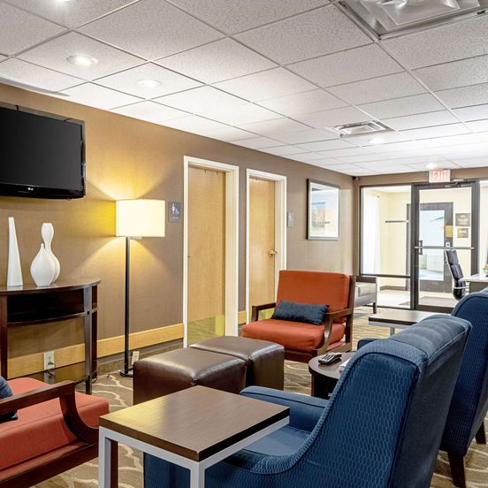 Comfort Inn Indianapolis North - Carmel image 1