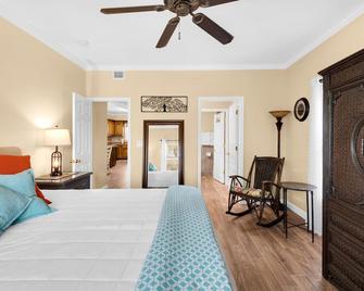 Villas on the Gulf unit J7 - Pensacola Beach - Bedroom
