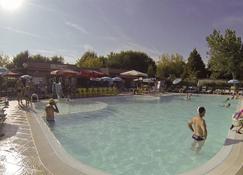 斜塔露營村酒店 - 比薩 - 比薩 - 游泳池