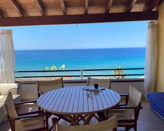 Corfu Glyfada Beach Apartment 91 - Glyfada - Balkon