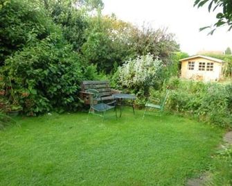 Calne Bed and Breakfast - Calne - Patio