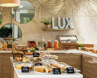 Hotel Lux - גביצ'ה מארה - בופה