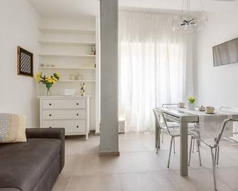 Franca's Home - Rome - Dining room