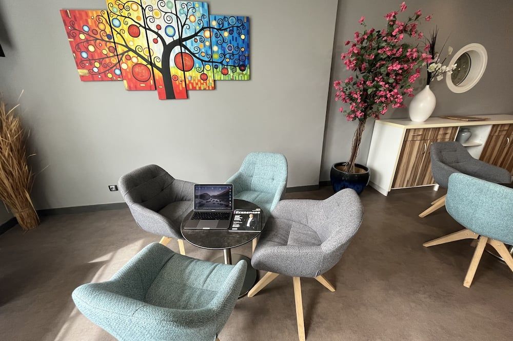 Hôtel Le Néron - Logis thumbnail 3