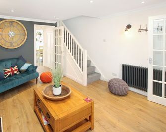 Chester City Centre Town House - Chester - Living room