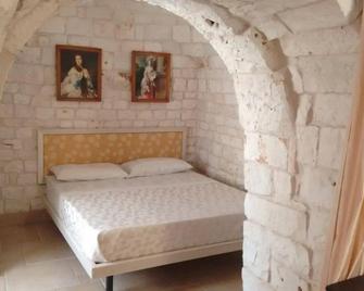Il Giardino degli Ulivi - Castellana Grotte - Bedroom