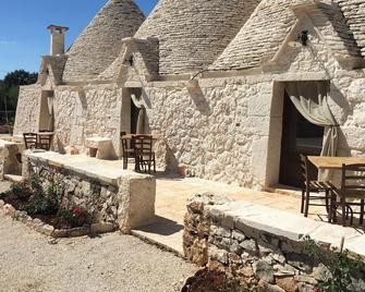 Materiis - Noci - Patio