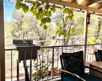 Upgraded, Stylish & Comfy 1 Bedroom/1 Bath Studio - Payson - Balcony