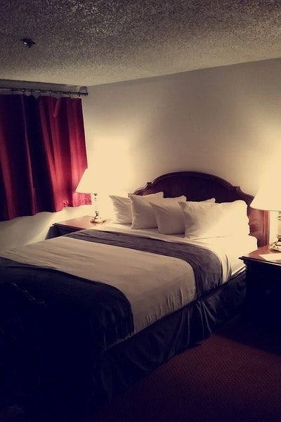 Beluga Lake Lodge - Homer - Bedroom