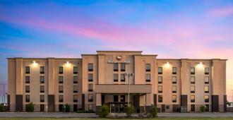 Best Western PLUS Jonesboro Inn & Suites - Jonesboro