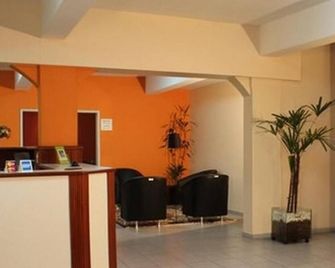 Euro Hotel - Curitiba - Receção