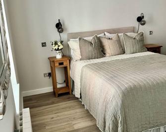 Townhouse with gated parking in St Helier - Jersey - Sypialnia