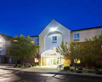 Affordability Meets Comfort! 3 Great Units, Near Leo Burnett Greenspace - Troy - Building