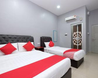 OYO 89436 Sza Inn - Bandar Bera - Bedroom
