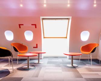 Ibis Styles Paris Velizy - Velizy Villacoublay - Building