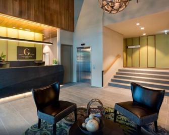 The Glen Hotel & Suites - Brisbane - Front desk