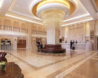 Vienna Hotel Shanwei Chengqu Xingye Road - Shanwei - Lobby