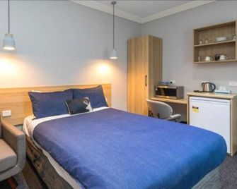 The Manhattan - Wagga Wagga - Quarto