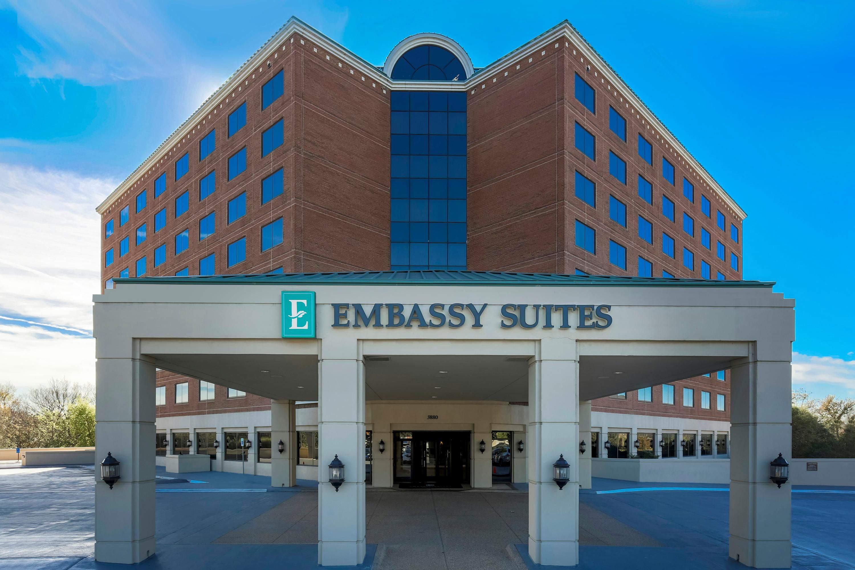 Embassy Suites by Hilton Dallas Love Field - Dallas - Edificio