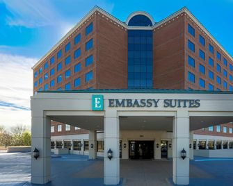 Embassy Suites by Hilton Dallas Love Field - Dallas - Edificio