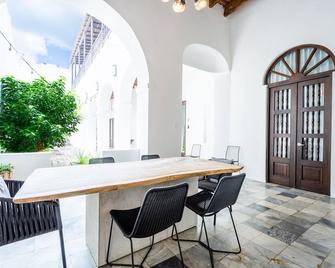 150 Sol by Stay with Bear - San Juan - Patio