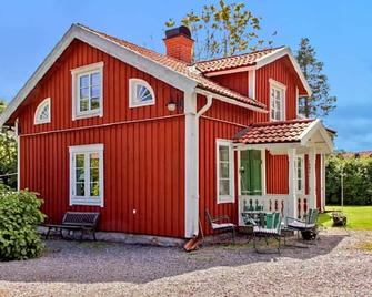 7 Person Holiday Home In Grisslehamn - Tomta - Gebäude