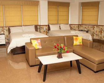 Hotel Costa Riviera - Mala - Bedroom