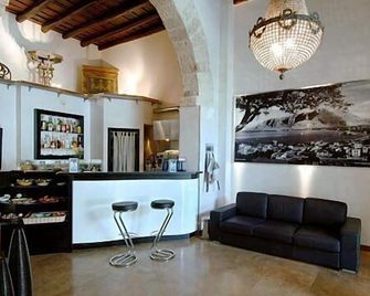 Ucciardhome Hotel - פאלרמו - דלפק קבלה