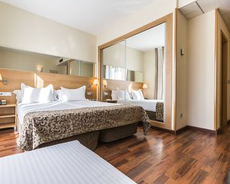 Hotel Desitges - סיטגס - חדר שינה