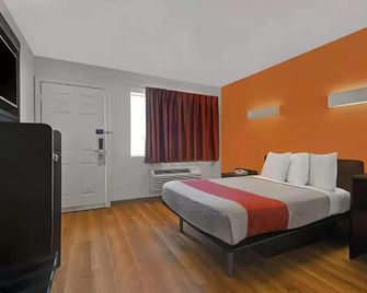 Super 8 by Wyndham San Jose - San Jose - Sypialnia