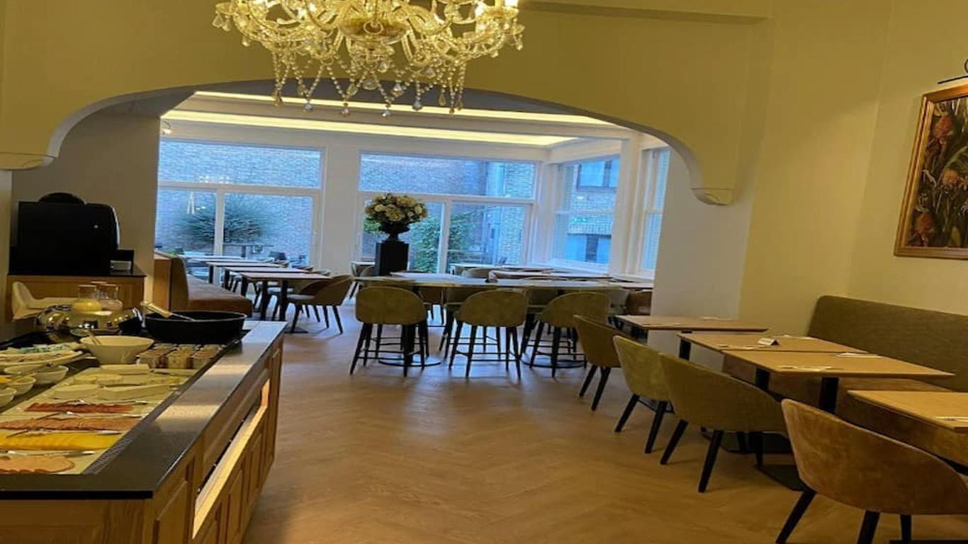 أوتل دو تياتر