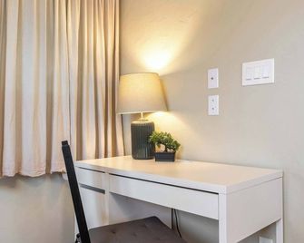 Triceratops Landing I Fire Place I Games I Netflix - Drumheller - Zimmerausstattung