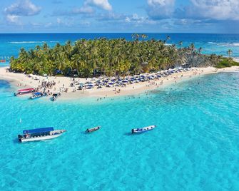 Sol Caribe Sea Flower - סן אנדרס - חוף