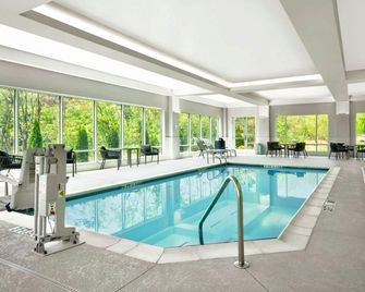 TownePlace Suites by Marriott Asheville West - Asheville - Piscina