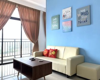 Molek Regency Taman Molek - Johor Bahru - Living room