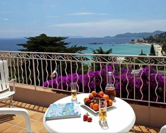 Hotel Belle Vue - Le Lavandou - Balcony