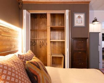 Cozy Cabin Style Apt Private 1st Flr 1 Bdrm - Torrington