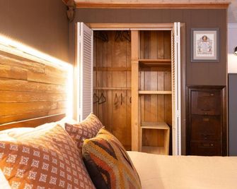 Cozy Cabin Style Apt Private 1st Flr 1 Bdrm - Torrington