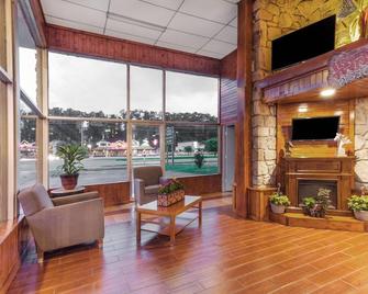 Lodge at Mill Creek, a Ramada by Wyndham - Pigeon Forge