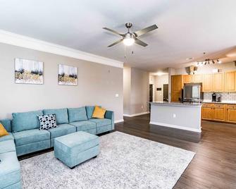 2 Bedroom Gem in Prime Location! - Morrisville